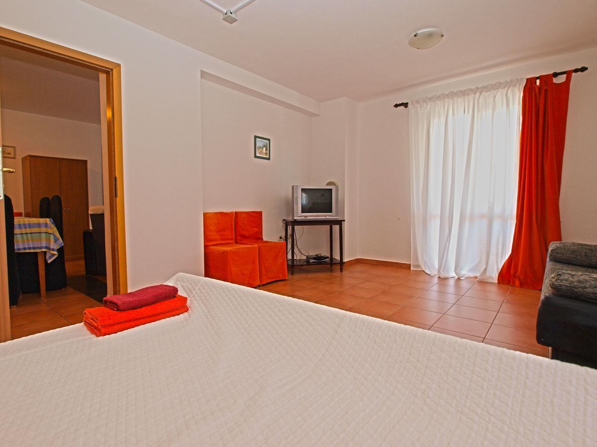 Apartments Marija 85 Фажана Экстерьер фото